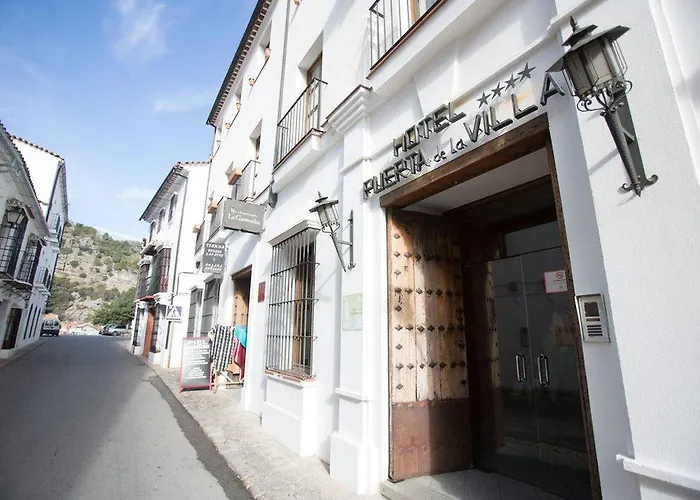 Puerta De La Villa Grazalema fotoğrafı