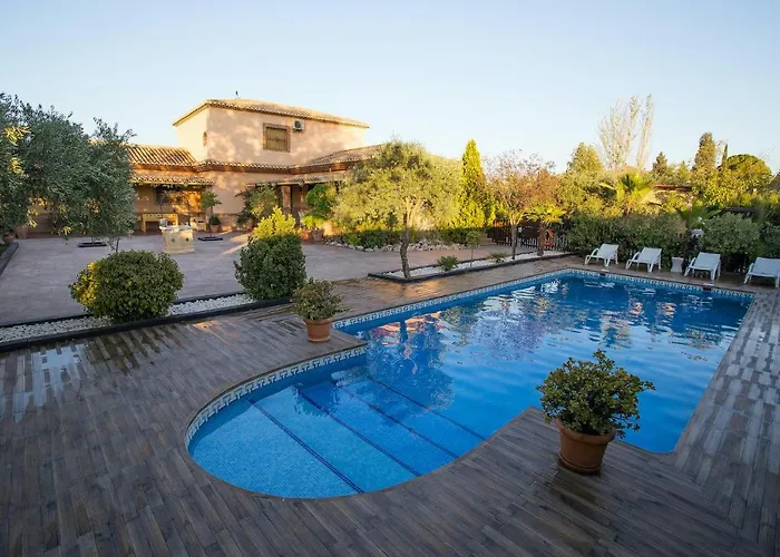 foto di Tuguest La Volaera House Villa Híjar