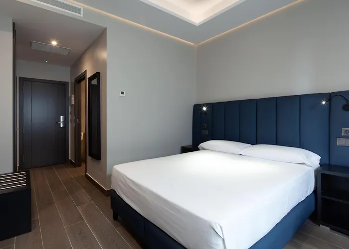 Leflet Sanlucar Hotel Sanlucar la Mayor photo