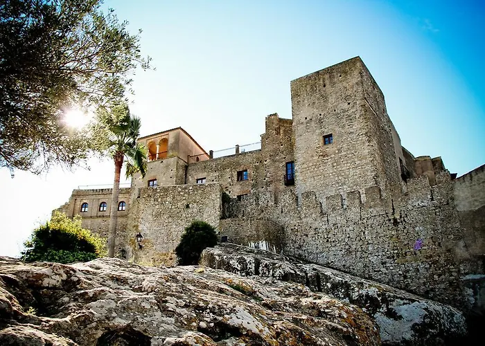 Hotel Tugasa Castillo De Castellar Castellar de la Frontera photo