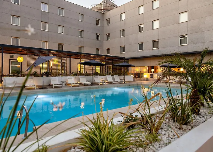 ホテル ベルティセ セビリア アルハラフェ ボルムホスの写真