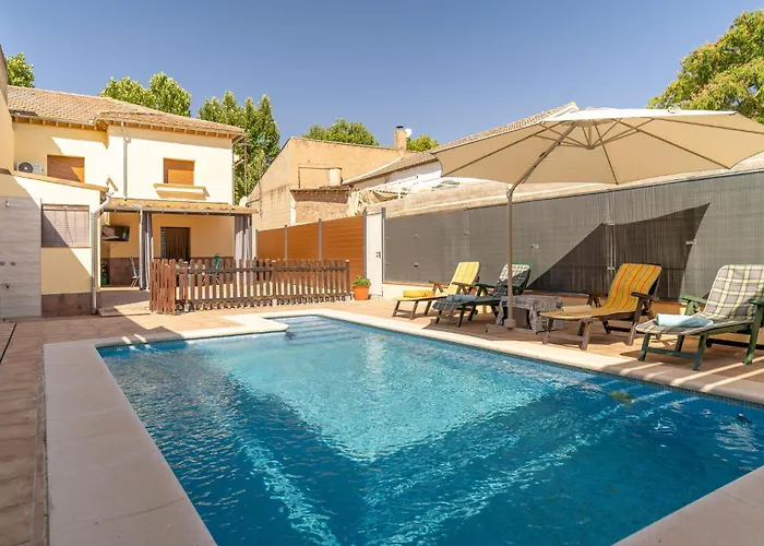 Photo de Stunning Home In Fuente Vaqueros