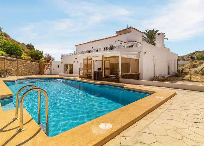 Фото Amazing Home In Куэвас-дель-Альмансора