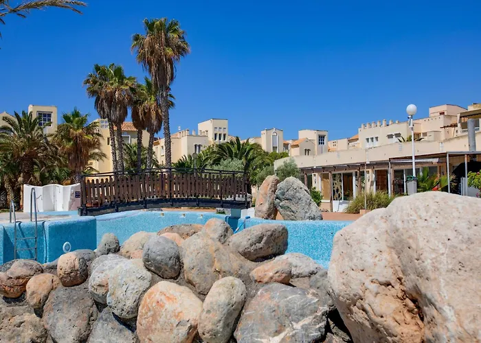 Photo de Lovely Apartment Near Seabeach Las Salinas 