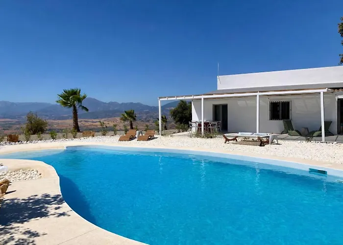 foto di Alora Private Villa - Pool&360 Mountain Views