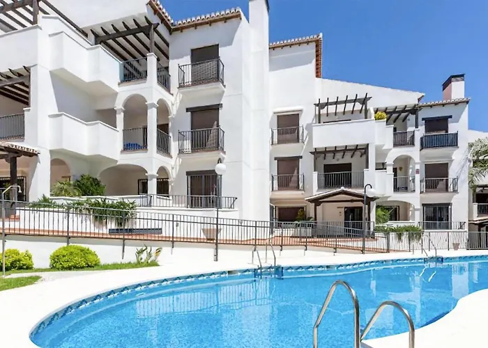 Lovely Apartment In Itrabo With Swimming Pool foto