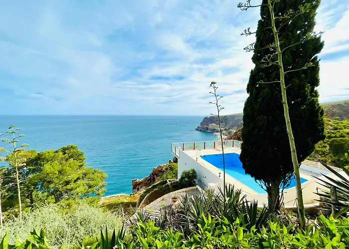 Seafront Apartment In La Garrofa Near The Beachの写真