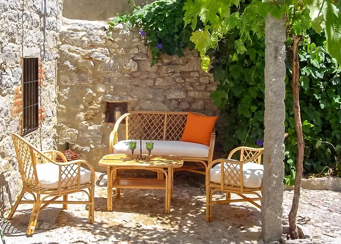 Charming House In Anora With Garden Villa képek
