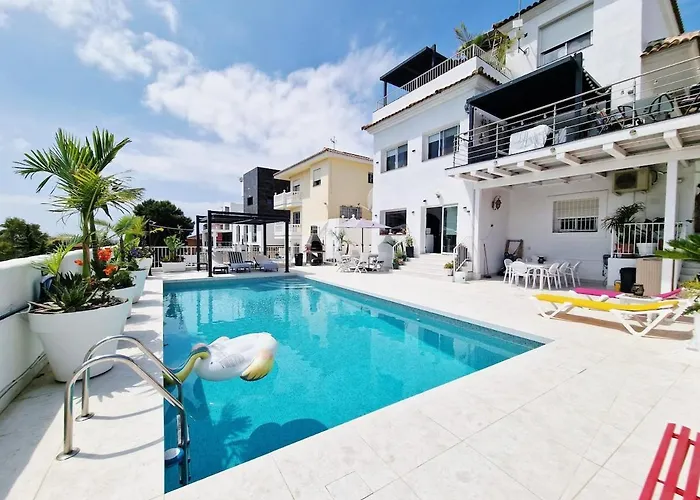 Urogallos Poolside Retreat 2Br, 2 Baths & Shared Pool Santa Fe de los Boliches 사진