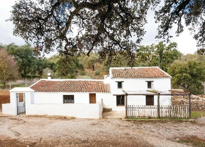 Four-Bedroom Holiday Home In Constantina Foto