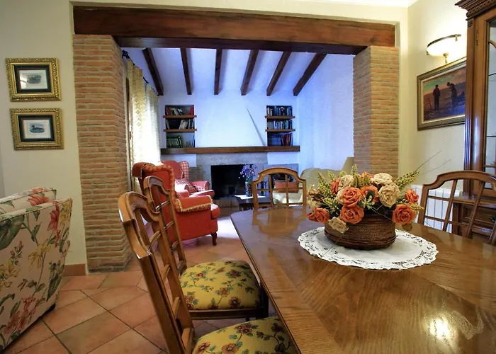 La Casa Del Paseo Villa Banos De La Encina photo